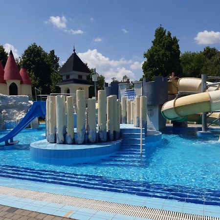 Tukan Apartman Hajduszoboszlo Ngoại thất bức ảnh
